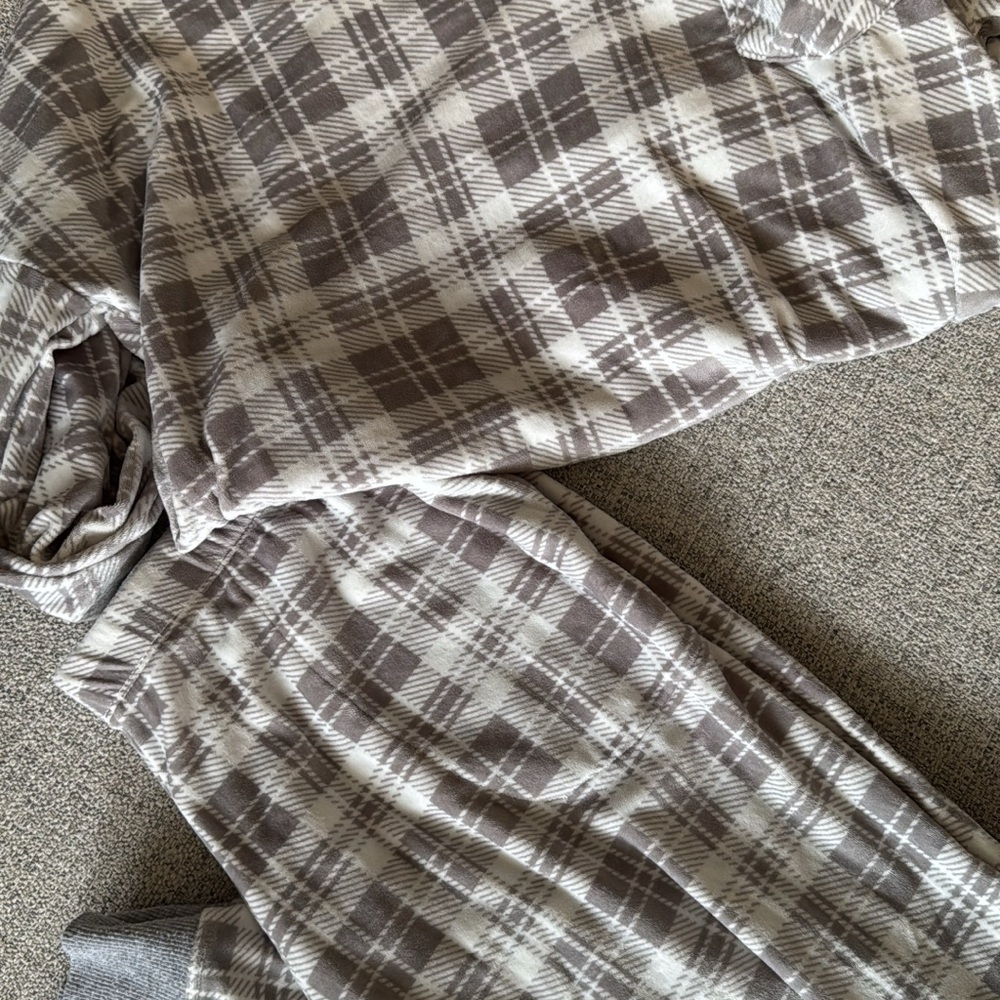 Cuddl Duds Plaid Cozy Pajama Set